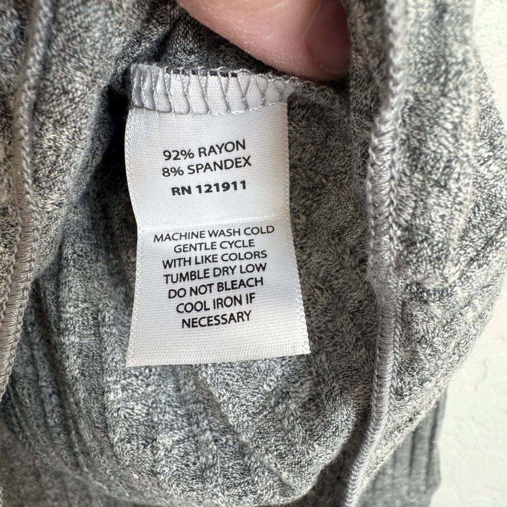 NWT LNA Ashley Jane cold shoulder ribbed grey long-sleeve bodysuit size Large - Picture 5 of 5